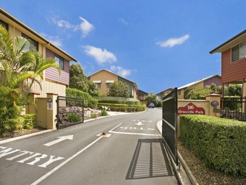 20/316 Long Street, Graceville QLD 4075