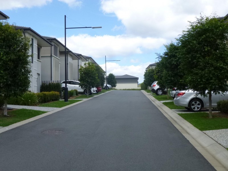 1/2 Bourton Road, Merrimac QLD 4226