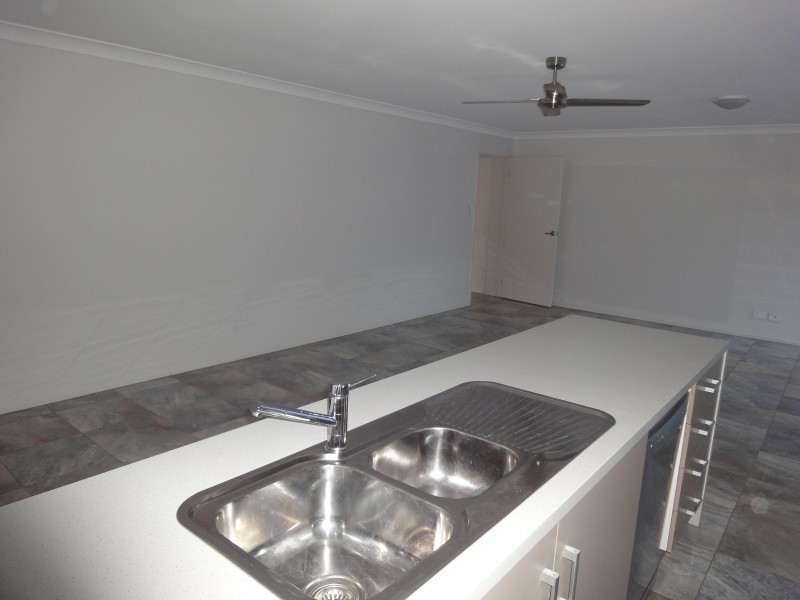 16a Cricket Street, Coopers Plains QLD 4108