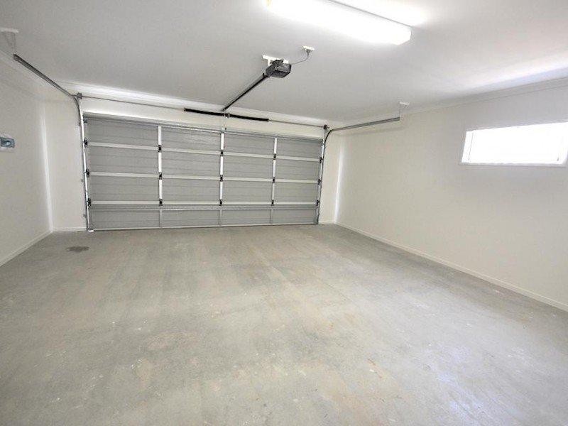 2 Photinia Cres, Mountain Creek QLD 4557