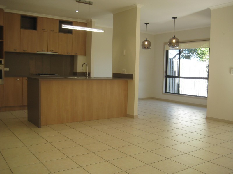 136 Palm Meadows Drive, Carrara QLD 4211