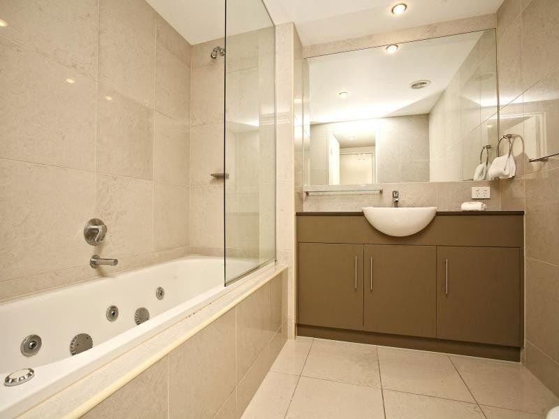 1 Ocean Street, Burleigh Heads QLD 4220