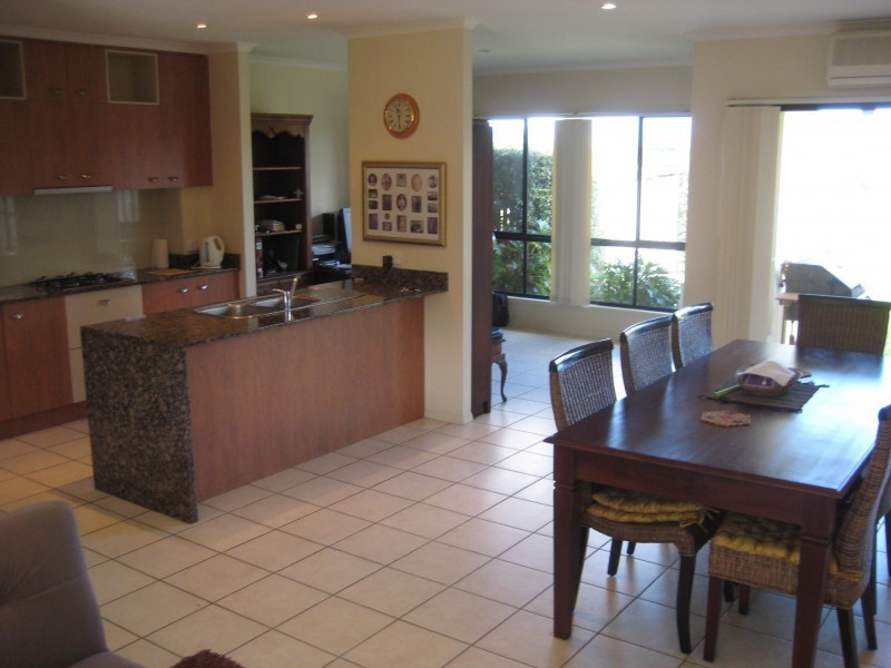 12/136 Palm Meadows Drive, Carrara QLD 4211