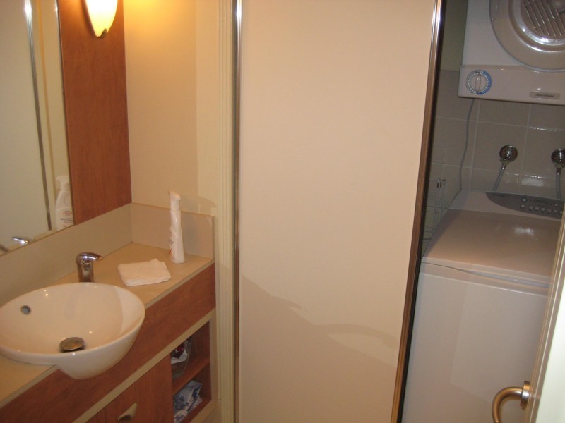 12/136 Palm Meadows Drive, Carrara QLD 4211