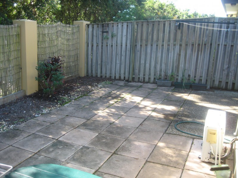 12/136 Palm Meadows Drive, Carrara QLD 4211