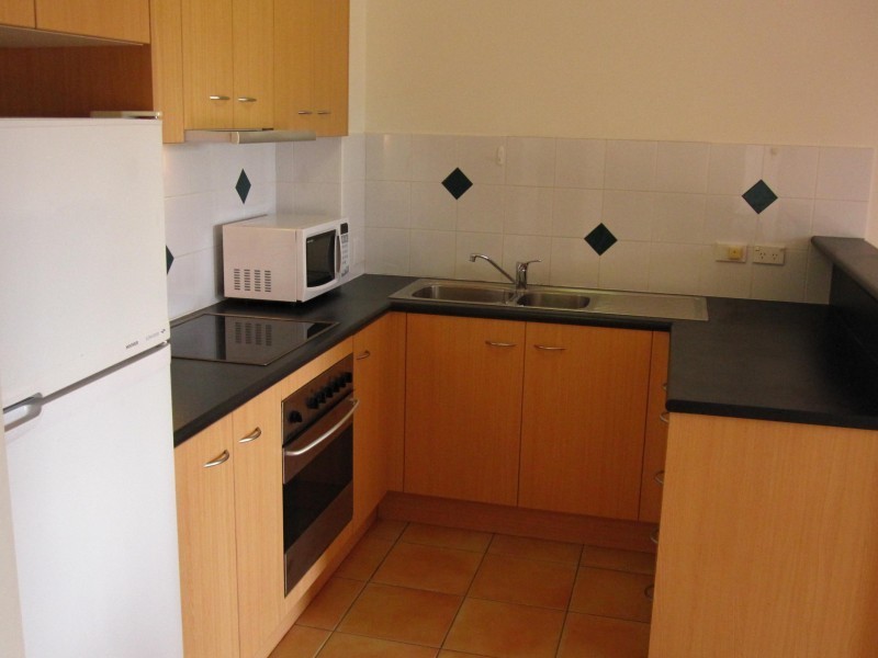 7/12 Paradise Island, Surfers Paradise QLD 4217