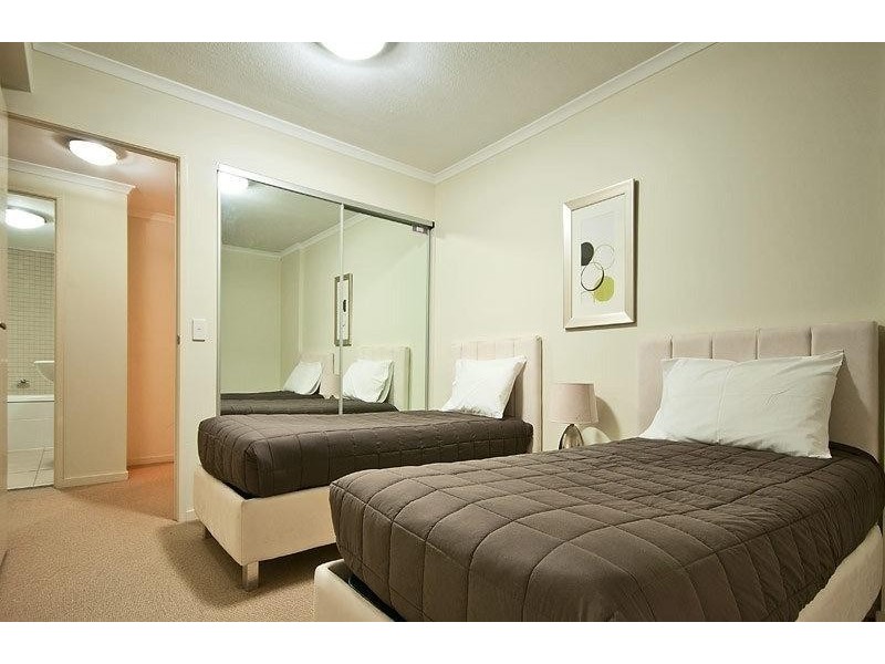 26/21 Cypress Avenue, Surfers Paradise QLD 4217