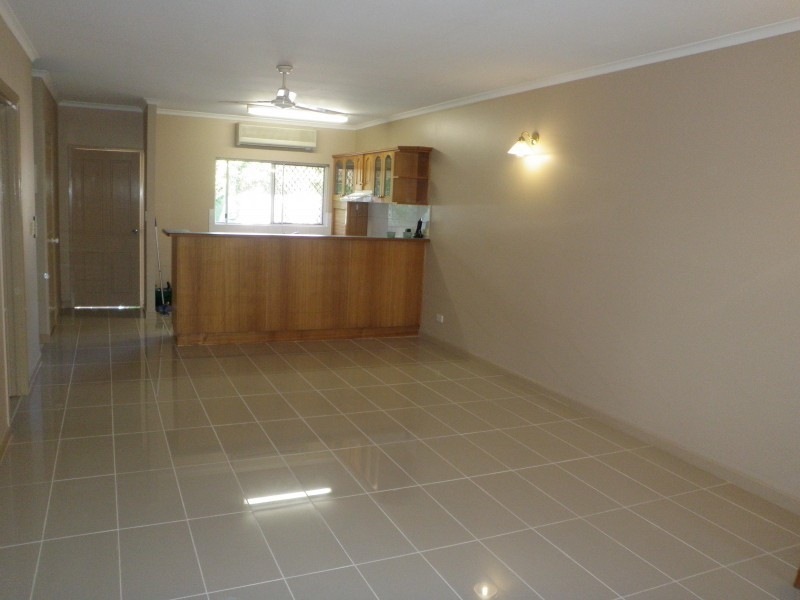 Unit 13/5-15 McGregor Street, Mooroobool QLD 4870