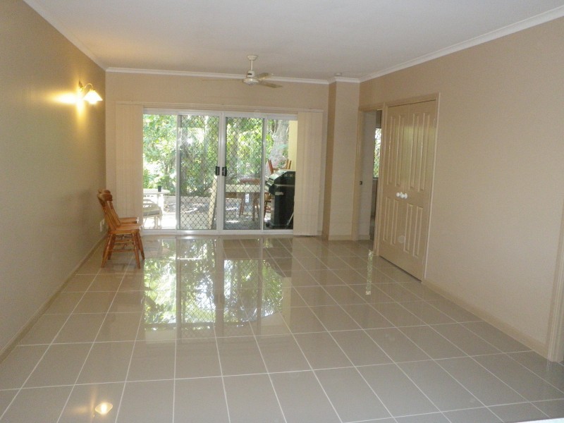 Unit 13/5-15 McGregor Street, Mooroobool QLD 4870