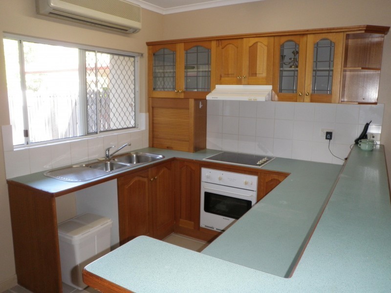 Unit 13/5-15 McGregor Street, Mooroobool QLD 4870