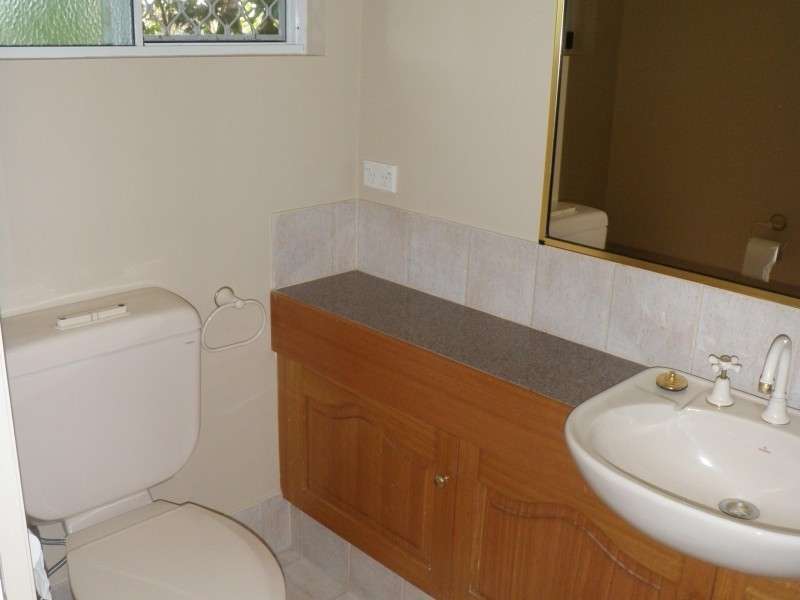 Unit 13/5-15 McGregor Street, Mooroobool QLD 4870