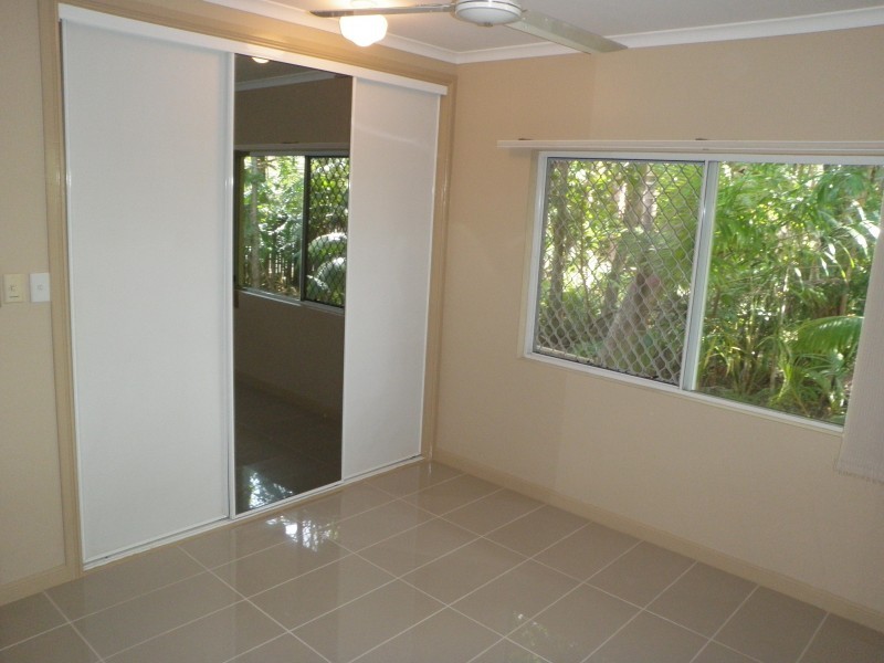 Unit 13/5-15 McGregor Street, Mooroobool QLD 4870