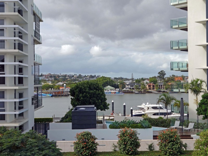 8 – 12 Macquarie St, Teneriffe QLD 4005
