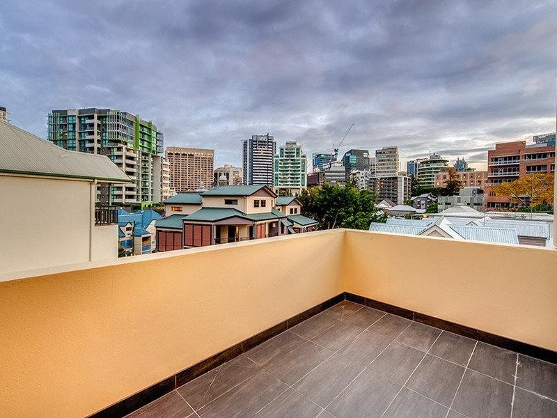 9/40 Sedgebrook Steet, Spring Hill QLD 4000