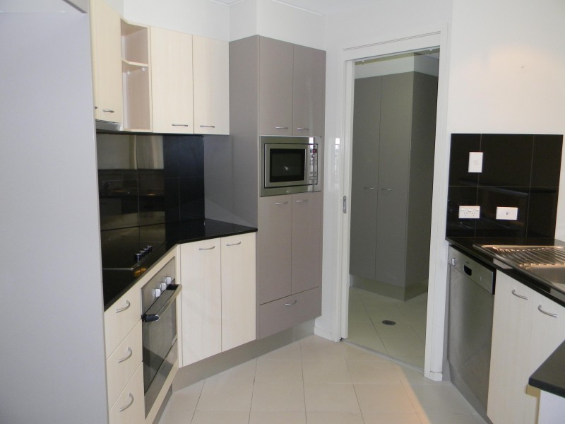 13/21 Cypress Avenue, Surfers Paradise QLD 4217