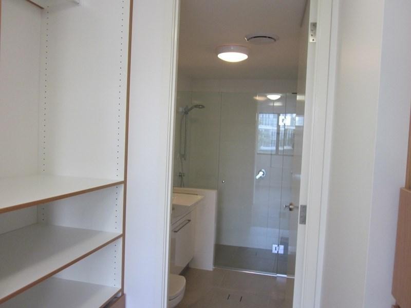 5 Clark Steet, Biggera Waters QLD 4216