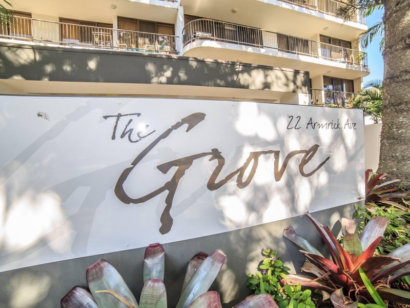 22 Armrick Avenue, Broadbeach QLD 4218