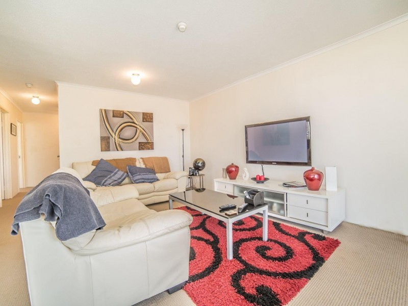 22 Armrick Avenue, Broadbeach QLD 4218