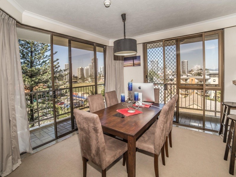 22 Armrick Avenue, Broadbeach QLD 4218
