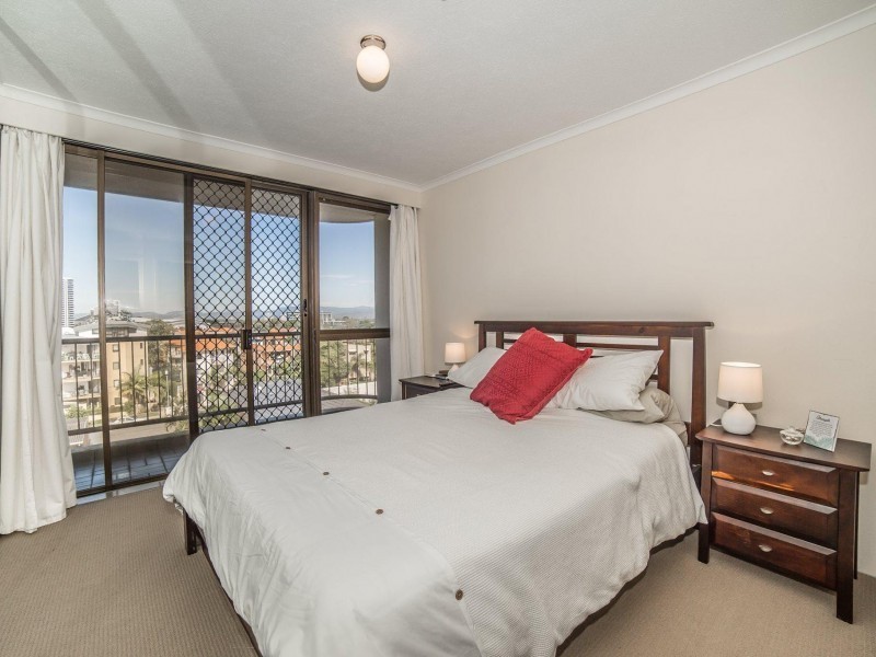 22 Armrick Avenue, Broadbeach QLD 4218