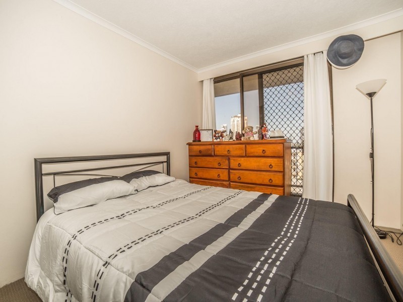 22 Armrick Avenue, Broadbeach QLD 4218