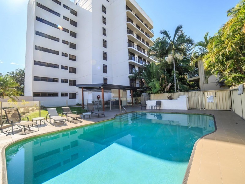 22 Armrick Avenue, Broadbeach QLD 4218