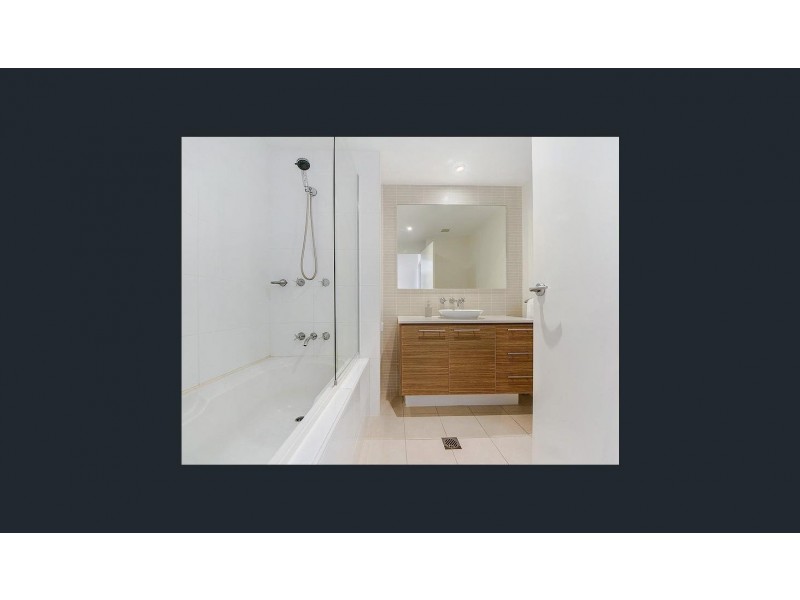 Apartment 36/1 Lakefront Crescent, Varsity Lakes QLD 4227