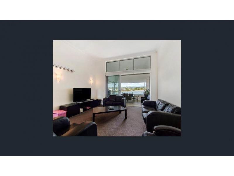 Apartment 36/1 Lakefront Crescent, Varsity Lakes QLD 4227
