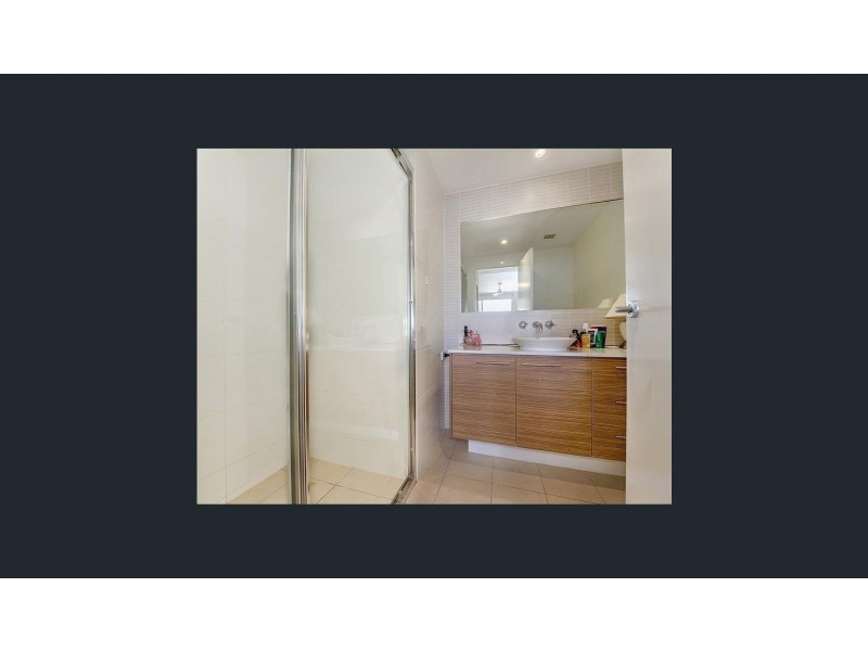 Apartment 36/1 Lakefront Crescent, Varsity Lakes QLD 4227