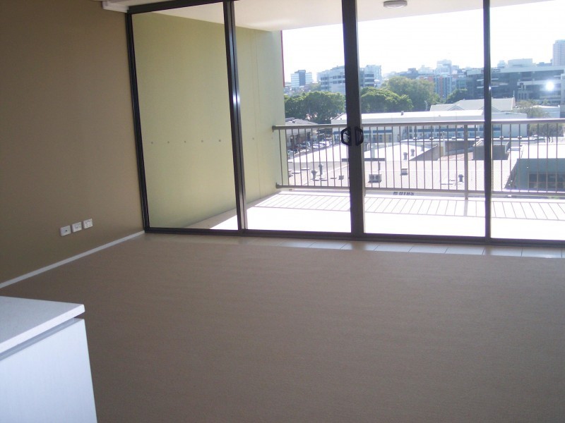 1042/18 Manning Street, Milton QLD 4064