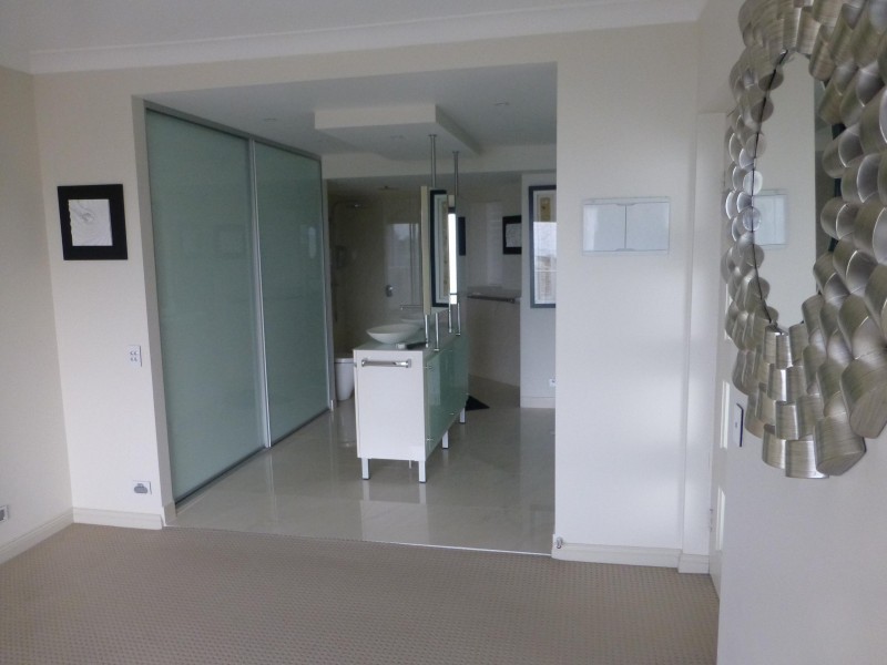 2 Admiralty Drive, Surfers Paradise QLD 4217