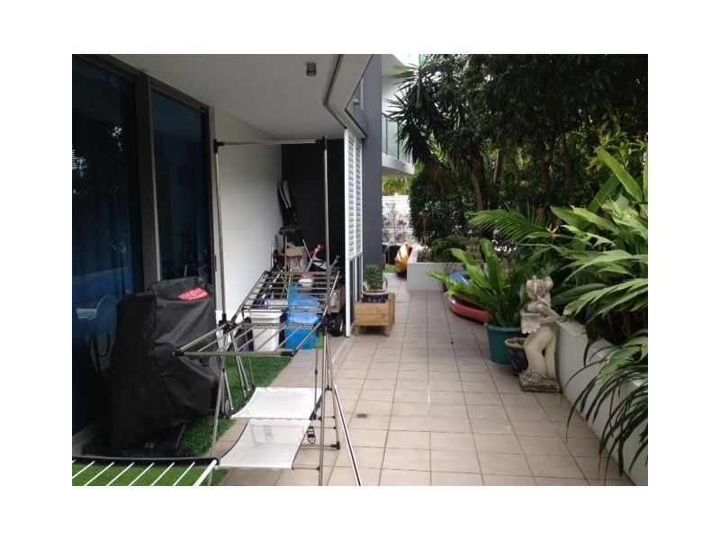 438 Marine Parade, Biggera Waters QLD 4216