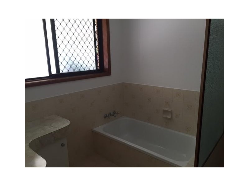 25 Japonica, Palm Beach QLD 4221