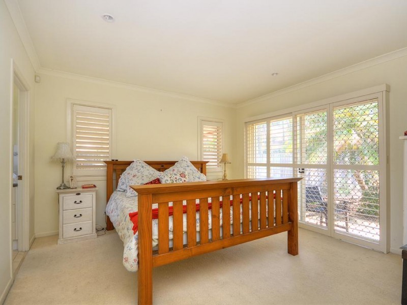 3 Lanai Dr, Burleigh Waters QLD 4220