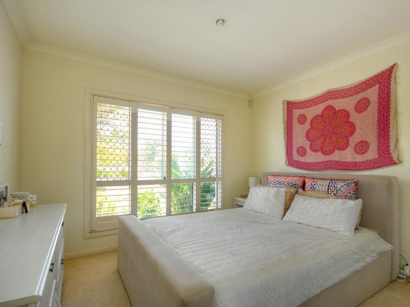 3 Lanai Dr, Burleigh Waters QLD 4220