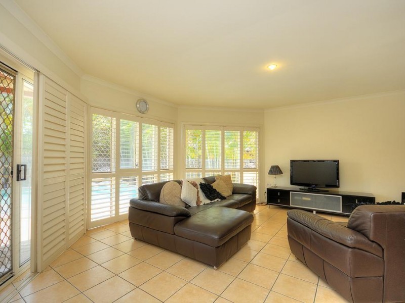 3 Lanai Dr, Burleigh Waters QLD 4220