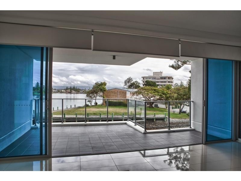 105/30-32 Paradise Island, Surfers Paradise QLD 4217