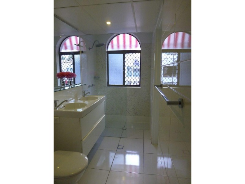 Unit 224/27  Orchid Ave, Surfers Paradise QLD 4217