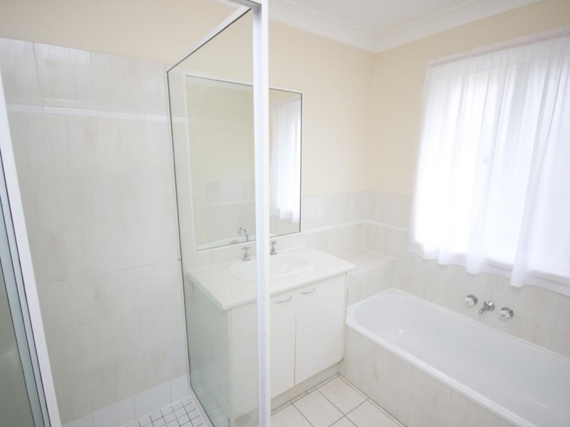 5/20 St Kevins Ave, Benowa QLD 4217