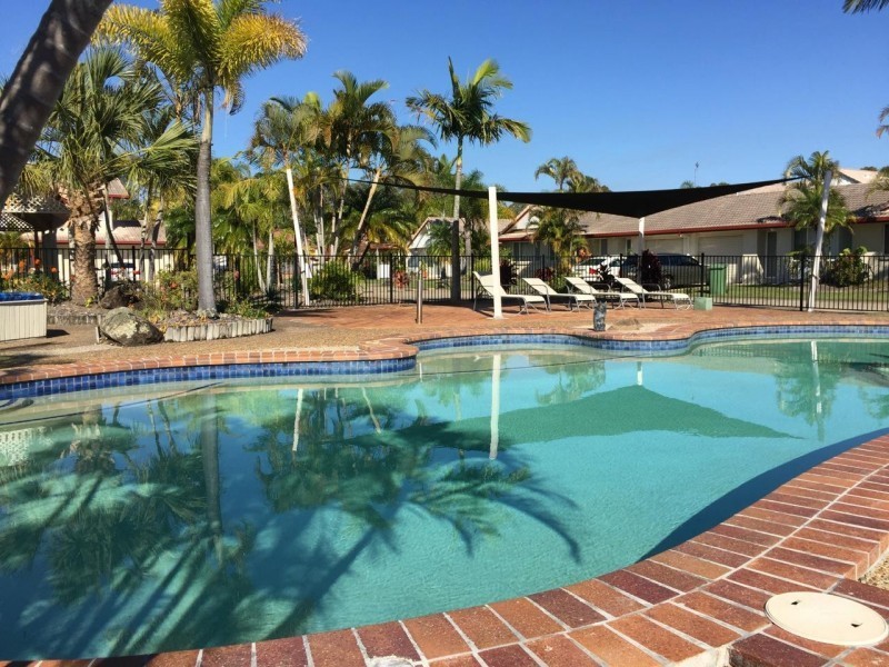 5/20 St Kevins Ave, Benowa QLD 4217