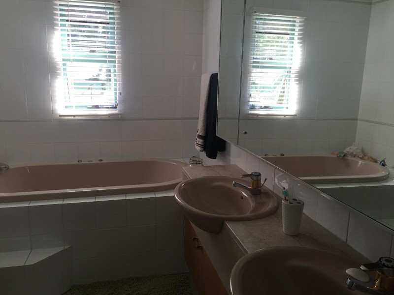 Benowa QLD 4217