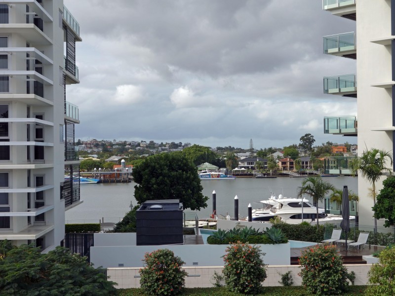 8 – 12 Macquarie St, Teneriffe QLD 4005