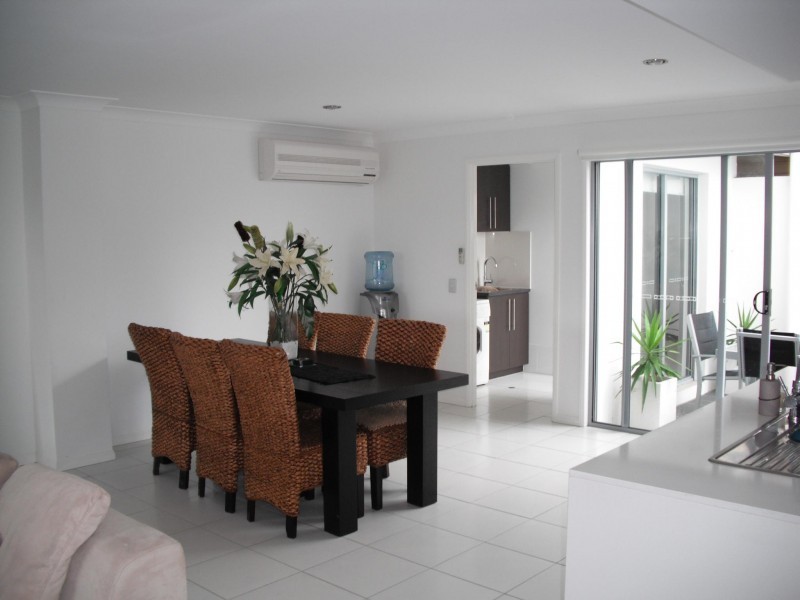 104 Tours Way, Burleigh Waters QLD 4220