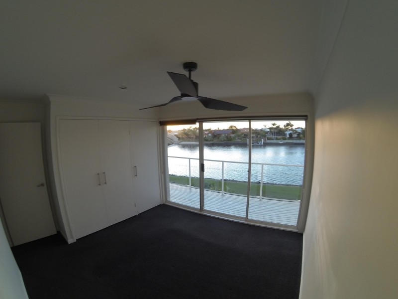 38/300 Cottesloe Drive, Mermaid Waters QLD 4218