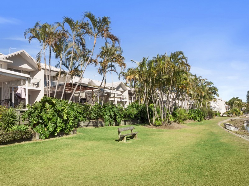 38/300 Cottesloe Drive, Mermaid Waters QLD 4218