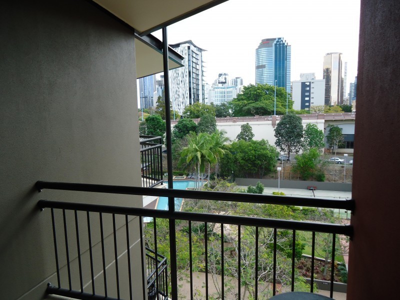 15 Goodwin Street, Kangaroo Point QLD 4169