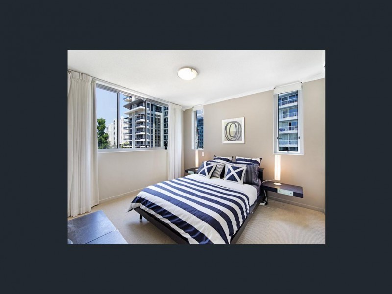 21 Cypress Avenue, Surfers Paradise QLD 4217