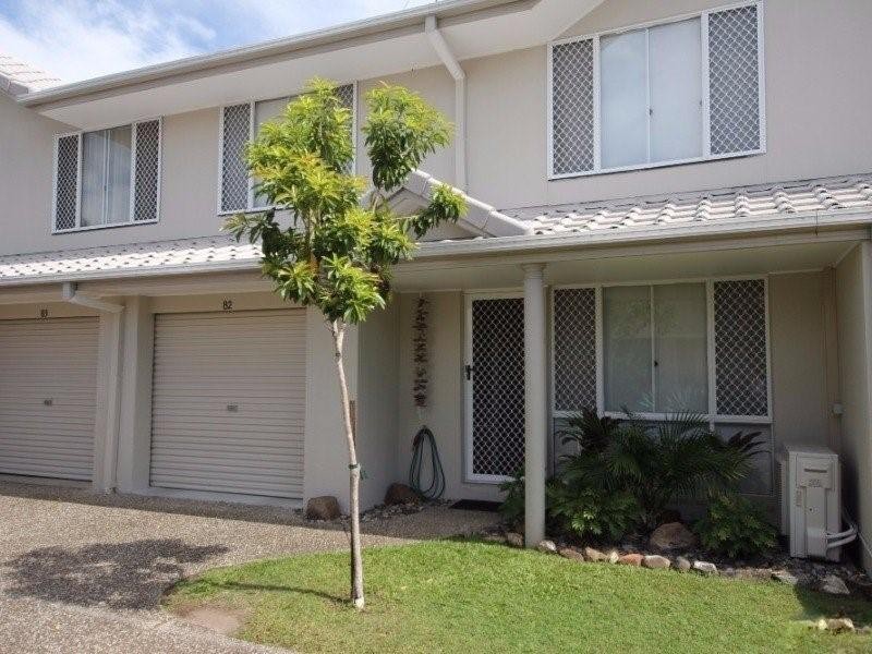 300 Cottesloe Drive, Mermaid Waters QLD 4218