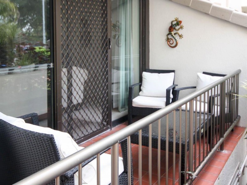 9 Bayview Street, Runaway Bay QLD 4216