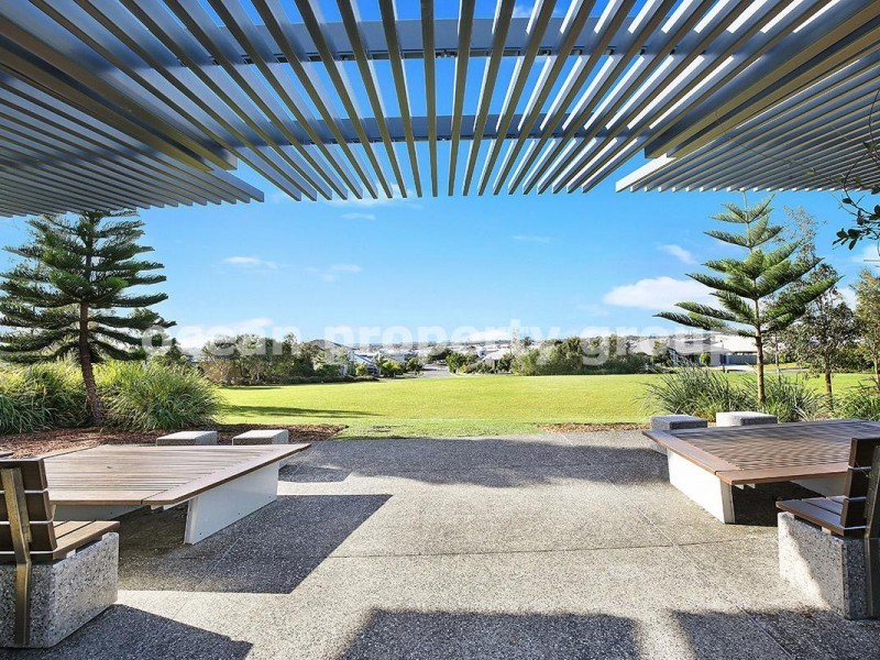 55/2 Photinia Crescent, Mountain Creek QLD 4557